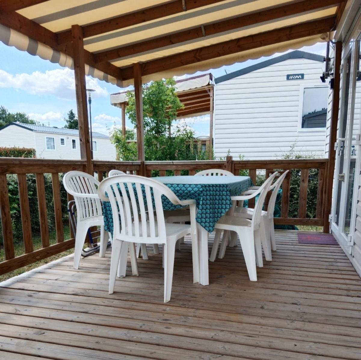 Mobile-Home 2 Chambres Onzain Exterior photo